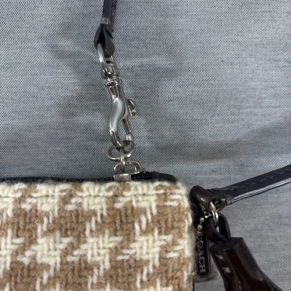 Coach Houndstooth Wool & Suede Tweed Turn Lock Wristlet Tan Brown
